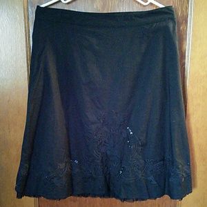 Old Navy 22" skirt w/ embdy& sequins 6